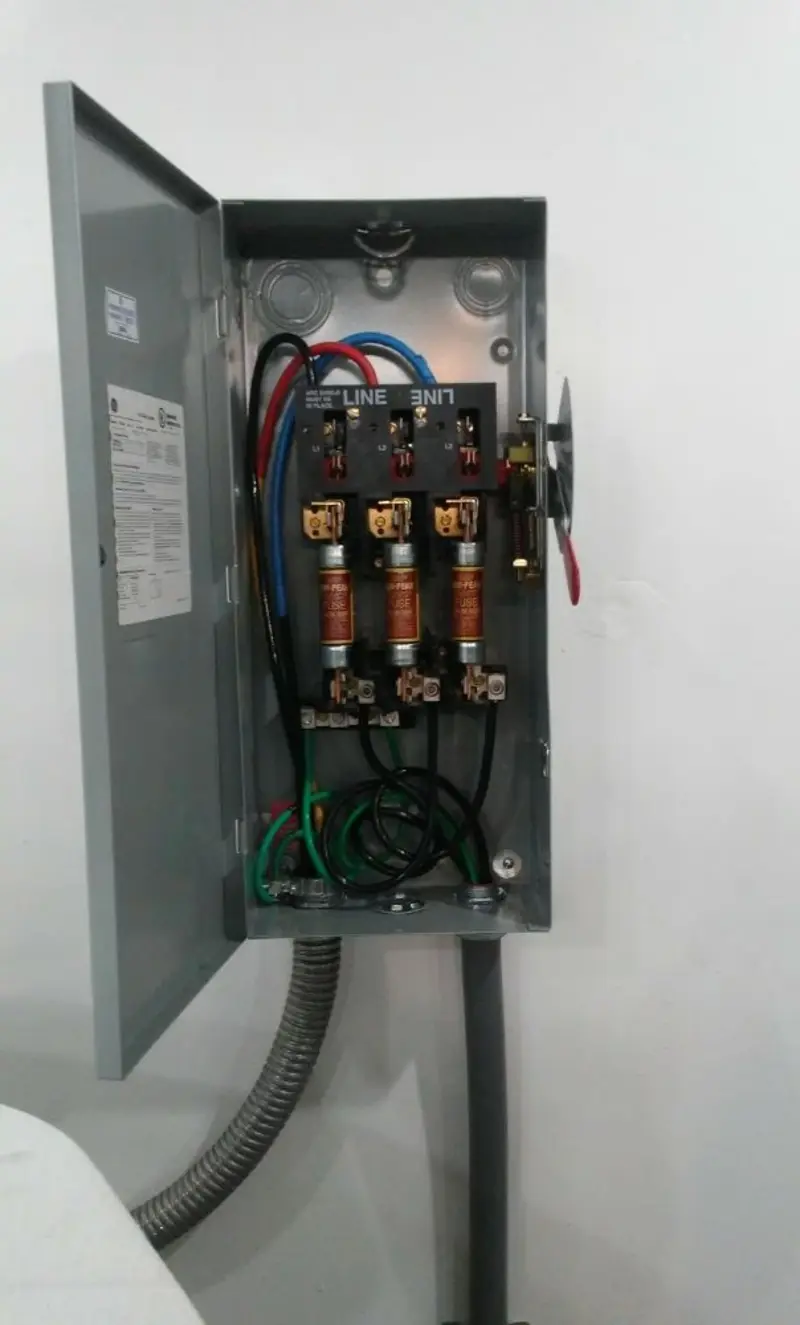 Three-phase disconnect switch installed for Electrical Wiring & Rewiring in Terre du Lac